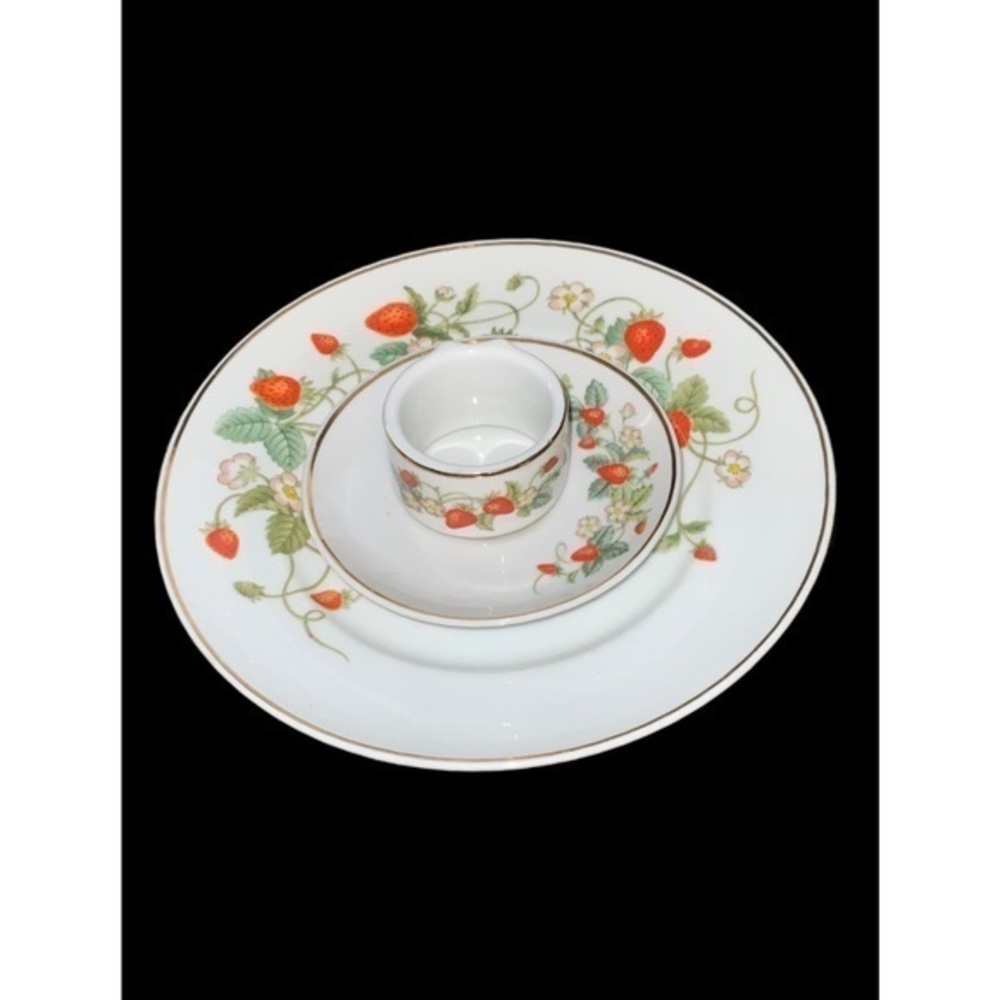 Avon Replacement 1978 Brazilian Fine Porcelain 22K Gold Trim Strawberry…Plates